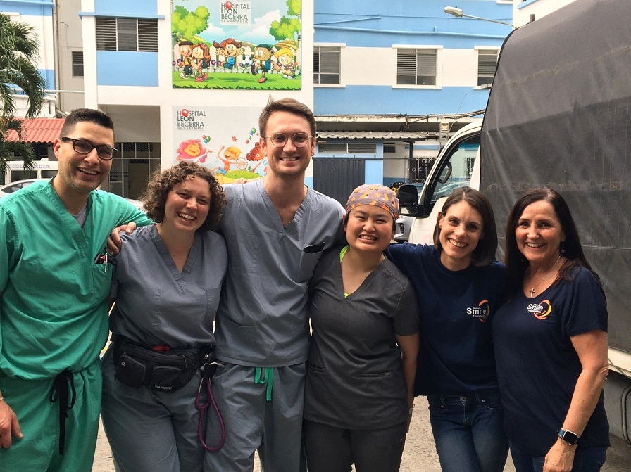 Erin (2nd from left) and Warren (3rd from left), both class of 2020, spent 2 weeks in Guayaquil, Ecuador with Global Smile Foundation during their CA-3 year. 